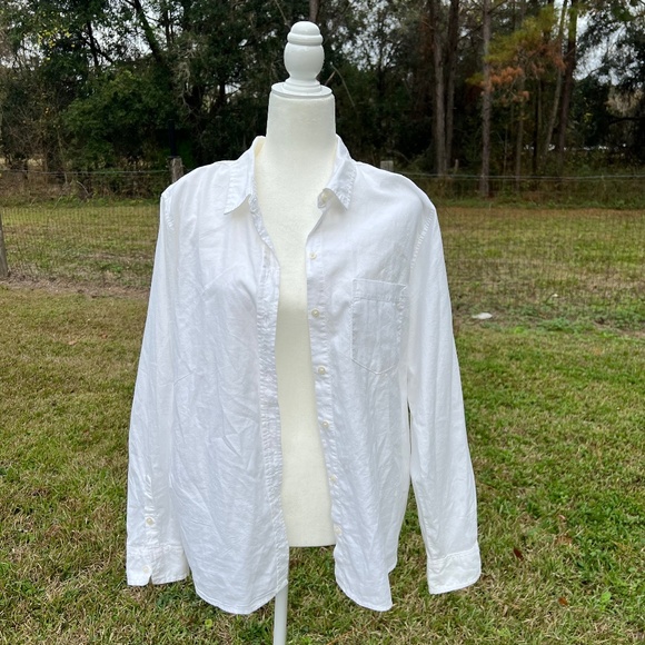 NWOT White Button Up - Picture 1 of 4